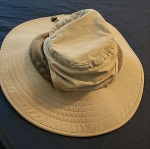 REI hat in size X/XL